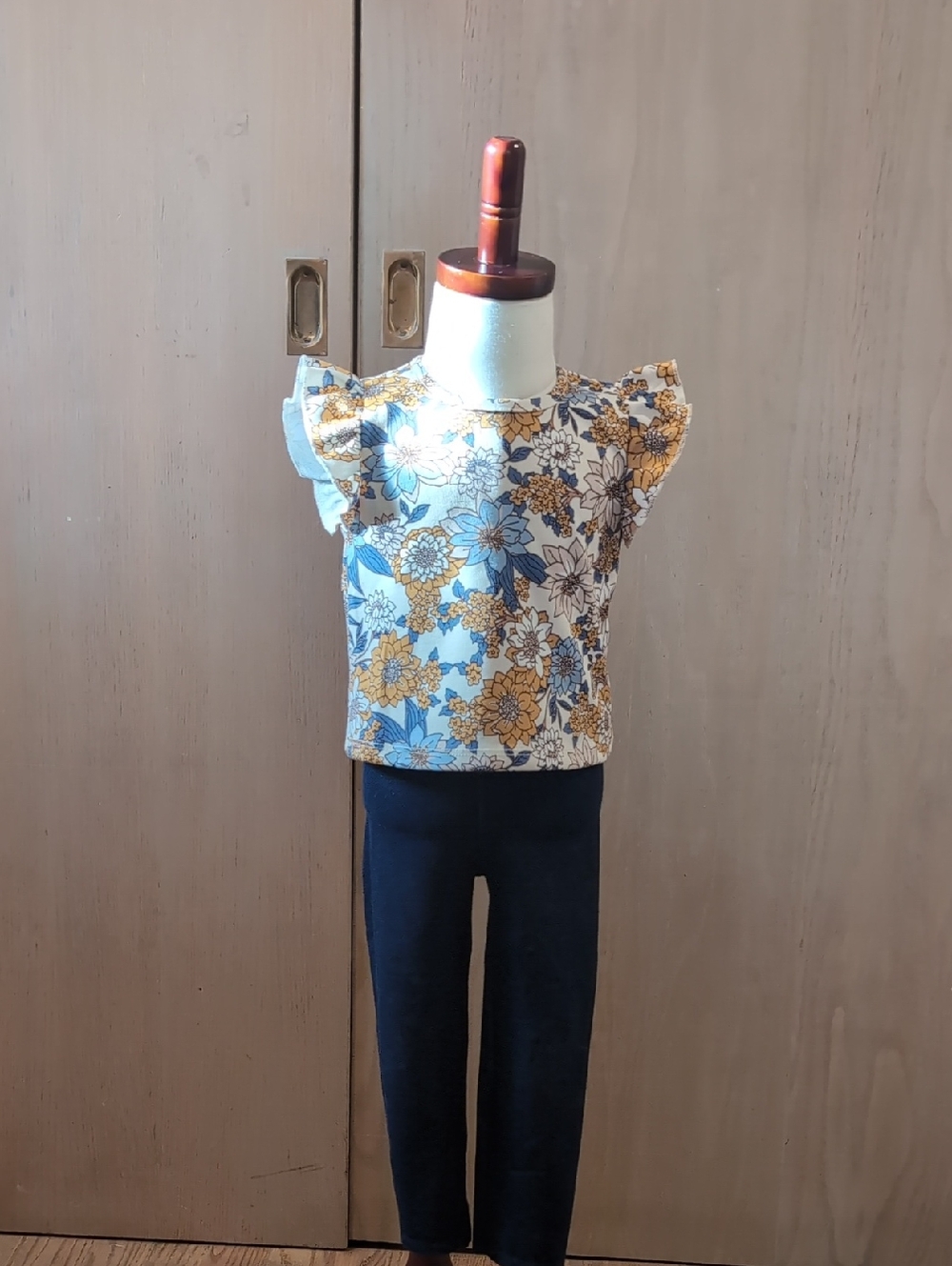 3T Floral Top and Navy Leggings Set